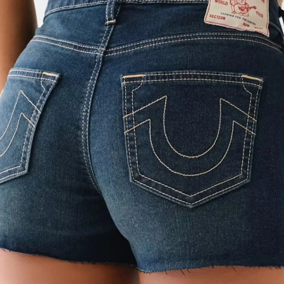 JENNIE MID RISE RAW HEM SHORT - Picture 3 of 11